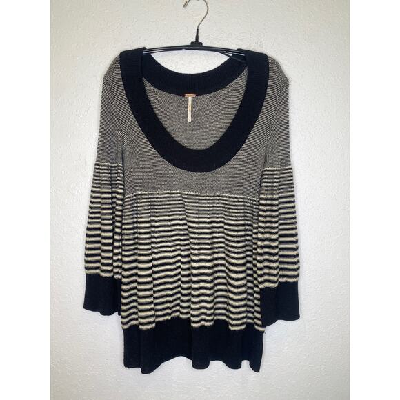 Free People Black Beige Scoop Neck Striped Sweater Sz M Wool Pullover - Picture 1 of 13